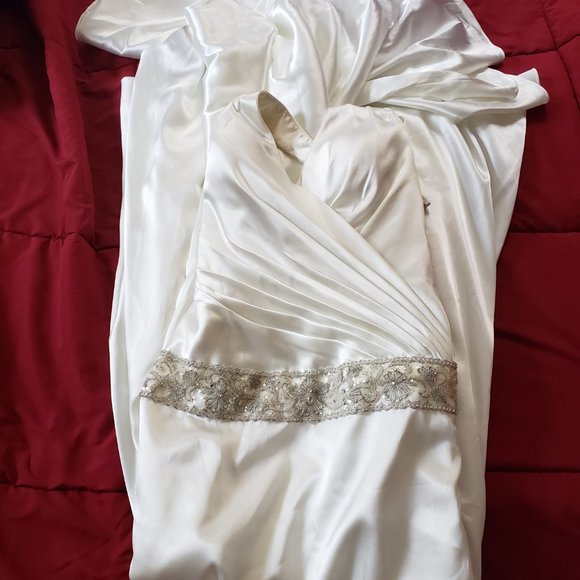 Galina Signature Collection-Applique Chiffon Tall Wedding Dress with train. - Picture 5 of 8